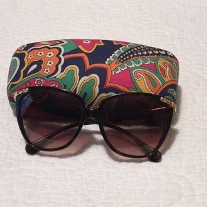 D&G Glass with Vera Bradley case